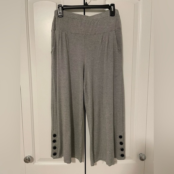 Democracy Wide Legged Cropped Pants Size Medium - Picture 1 of 9